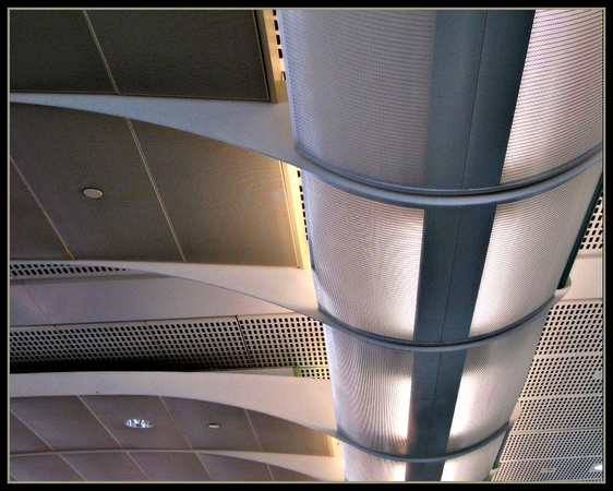 Ceiling, Airport